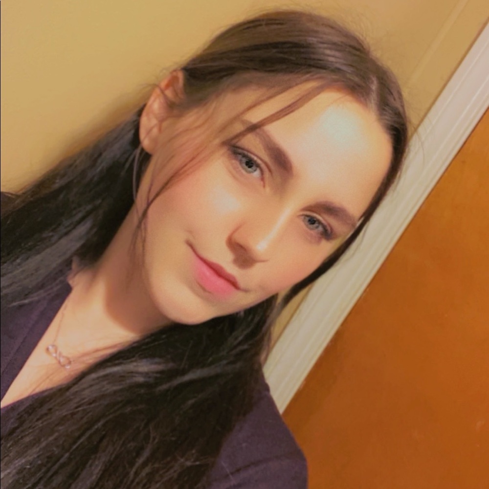 Meet your Posher, Gabrielle